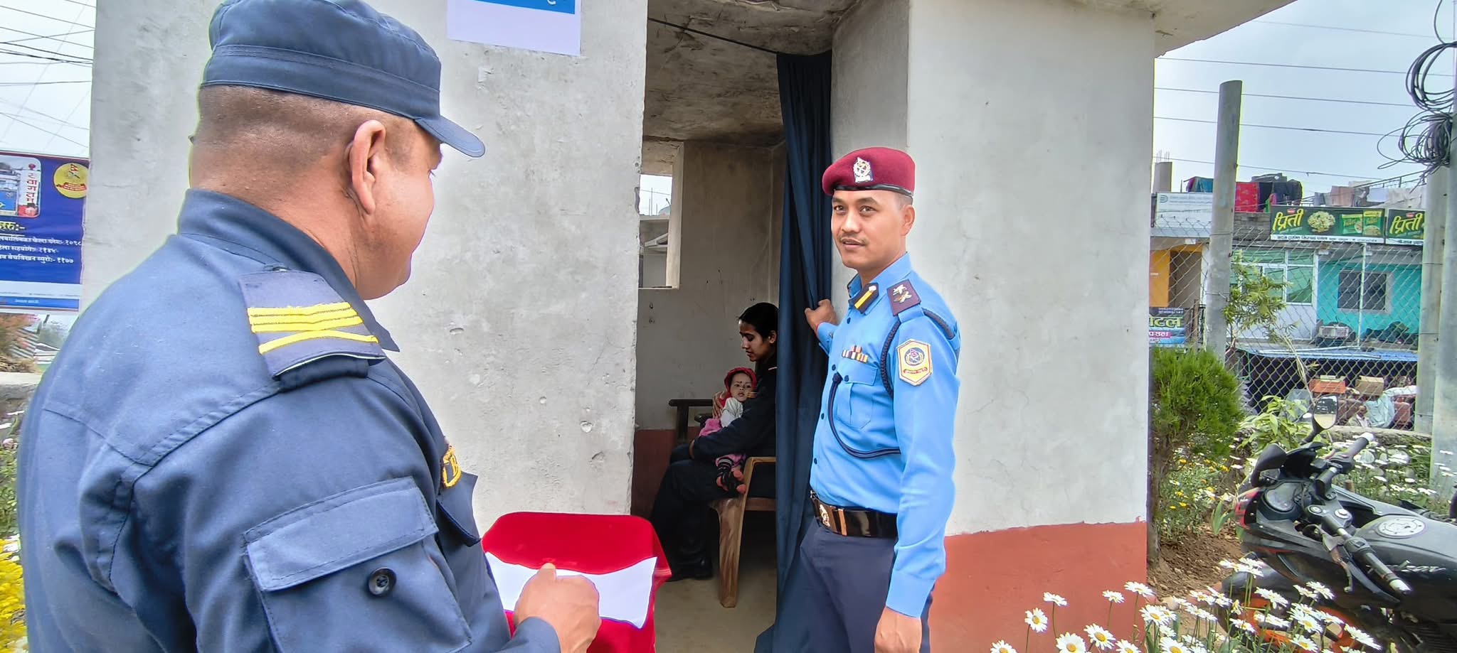 डडेल्धुरा प्रहरी कार्यालयमा स्तनपान र होजियारी कक्ष स्थापना: महिला तथा शिशुमैत्री सेवातर्फ सशक्त कदम